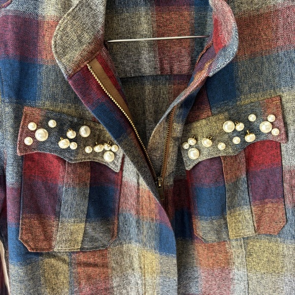 CAbi Plaid Collage Flannel Full Zip Pearl Multicolor Shacket Women’s Size M 3555 - Picture 2 of 7